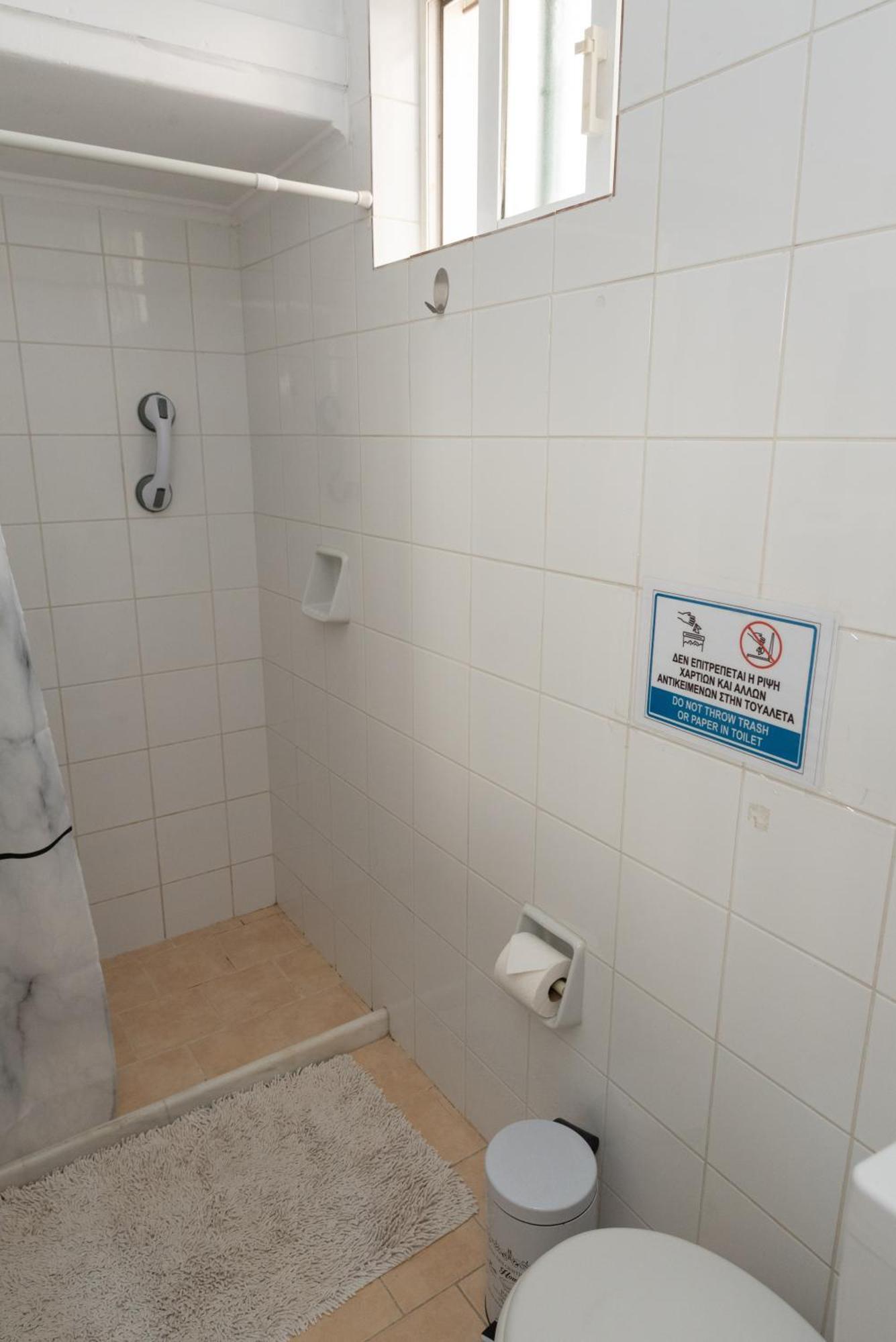 Bluehouse Apartment Porto Rafti Exterior photo