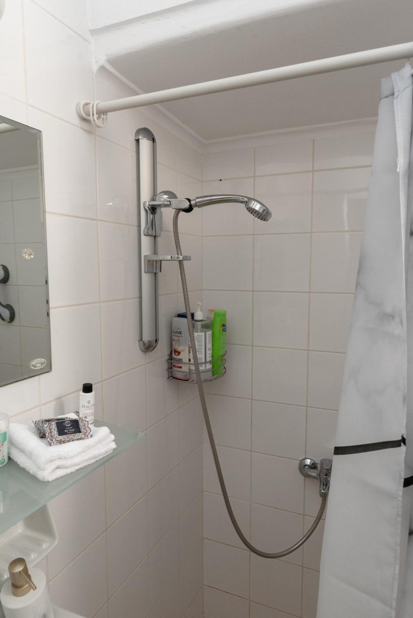 Bluehouse Apartment Porto Rafti Exterior photo