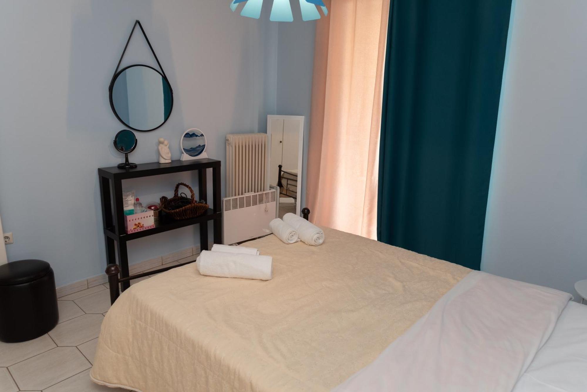 Bluehouse Apartment Porto Rafti Exterior photo