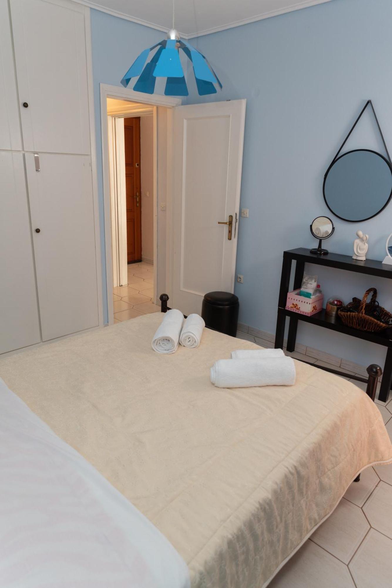 Bluehouse Apartment Porto Rafti Exterior photo